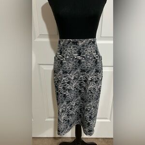 LuLaRoe XL Black and White Lace Pattern Cassie Skirt